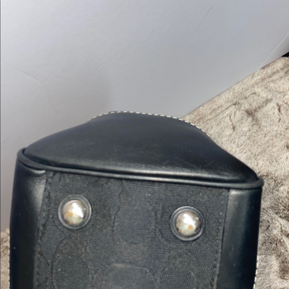 Vintage Coach ‘Hamptons’ Signature Small Satchel - Picture 9 of 16